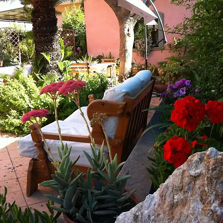 Bed and Breakfast Il Giardino Segreto Trappitello